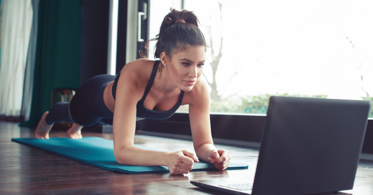 Online fitness training on multiple devices